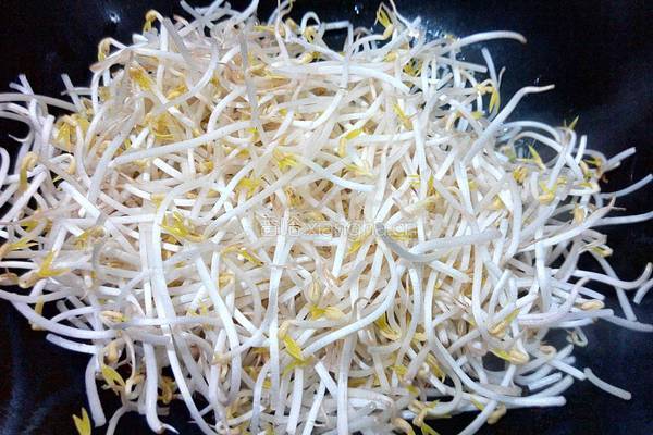 瘦肉炒豆芽的做法图解6