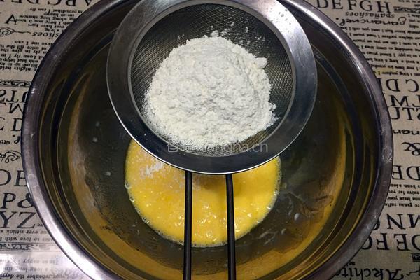 蛋糕甜甜圈的做法图解6