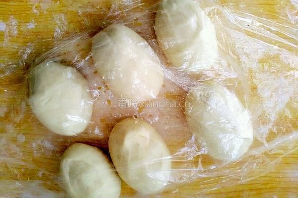 椒盐贝壳花卷的做法图解8