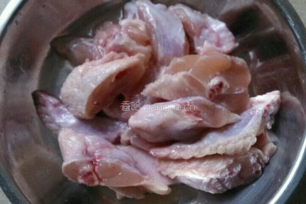 黑菇焖鸡翅的做法图解2