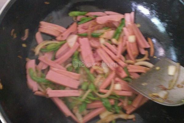 洋葱炒火腿的做法图解8