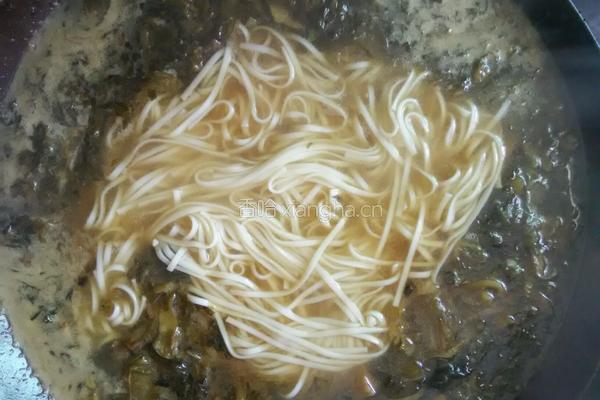 老坛酸菜面条的做法图解5