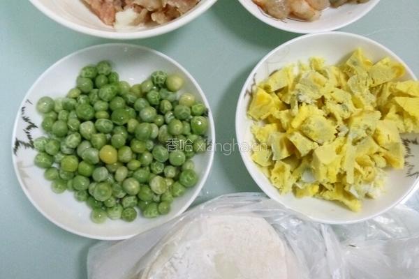 猪肉虾仁烧卖的做法图解1