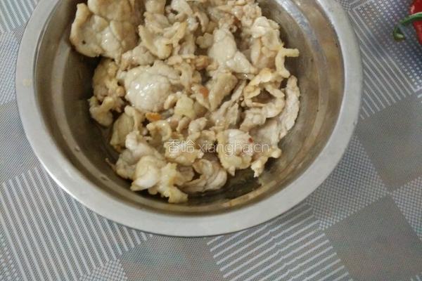 肉片炒莴笋的做法图解3