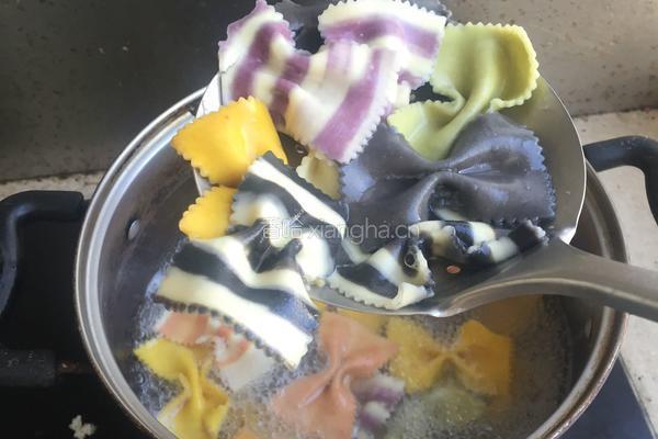 意大利蝴蝶面的做法图解3