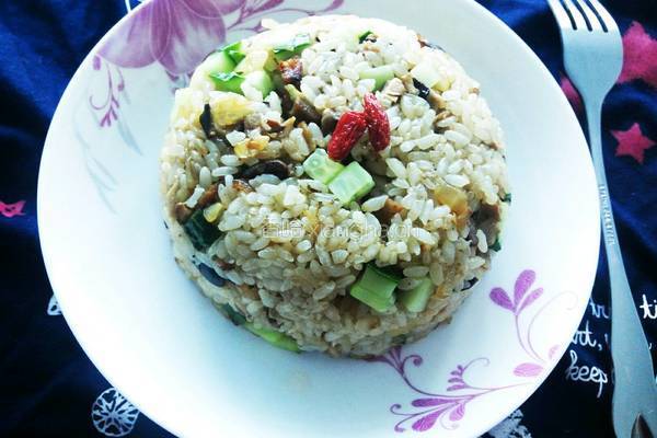 腊肠香菇糯米饭的做法图解6