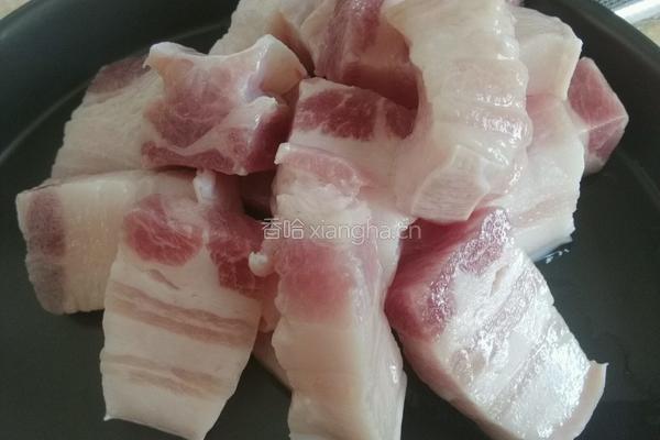 红烧肉炖粉条的做法图解1