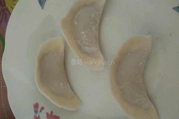 猪肉芹菜饺子的做法图解7