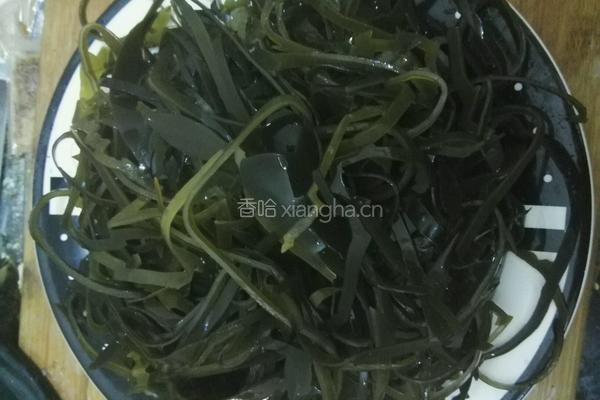 海带黄豆乱炖的做法图解2