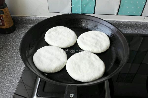 牛肉韭菜馅饼的做法图解9