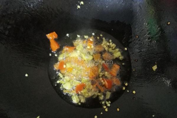 香辣肉末酸豆角的做法图解4
