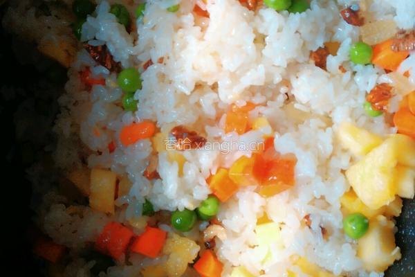 五彩奶香菠萝饭的做法图解5