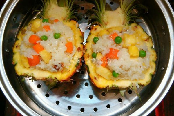 五彩奶香菠萝饭的做法图解6
