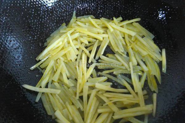 土豆炒鸡腿菇的做法图解4