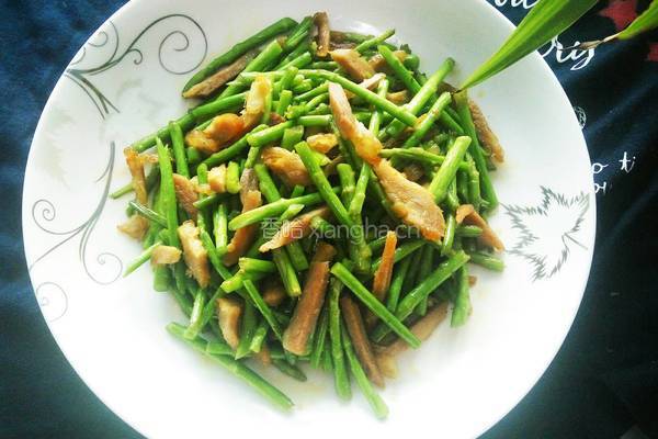 腊肉炒芦蒿的做法图解6