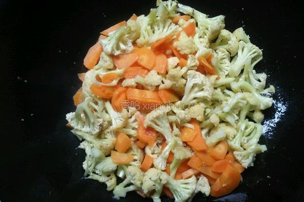 胡萝卜菜花炒肉片的做法图解5