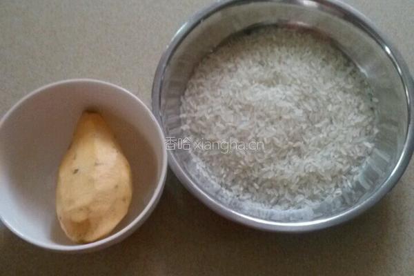 薯丝稀饭的做法图解1