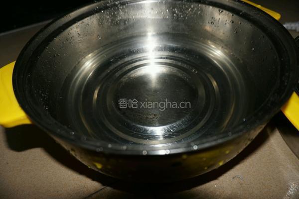 莲藕花生猪骨汤的做法图解2