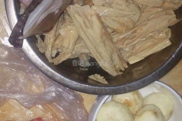 墨鱼干茨菇汤的做法图解1