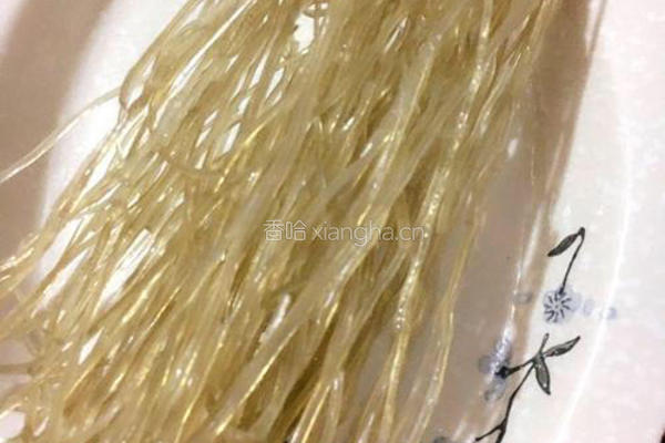 合菜(胡萝卜、春笋、红薯粉)的做法图解4
