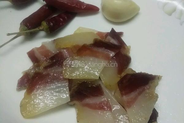 黎蒿炒腊肉的做法图解3