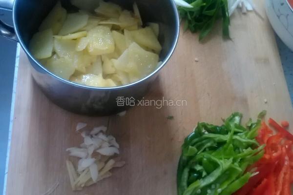 粉条双椒炒土豆的做法图解1