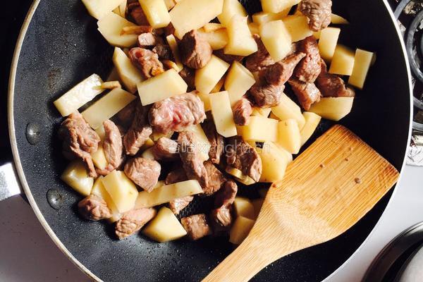 小焖牛肉的做法图解4