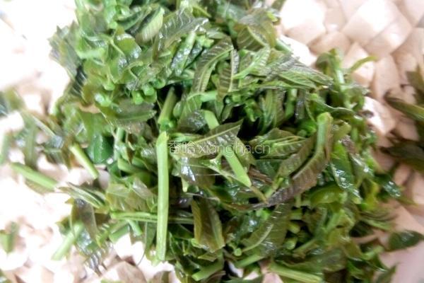 香椿芽拌豆腐的做法图解4
