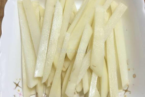 自制薯条的做法图解1