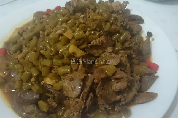酸豆角炒鸡杂的做法图解7