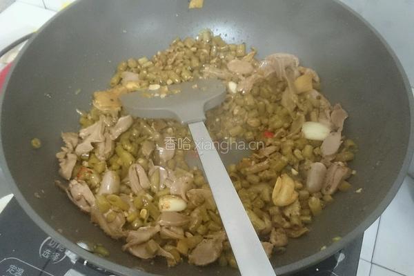 酸豆角炒鸡杂的做法图解6