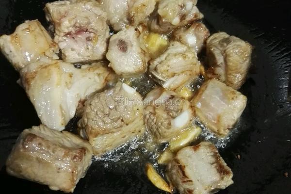 排骨焖淮山的做法图解2
