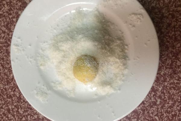 黄金椰丝球的做法图解8