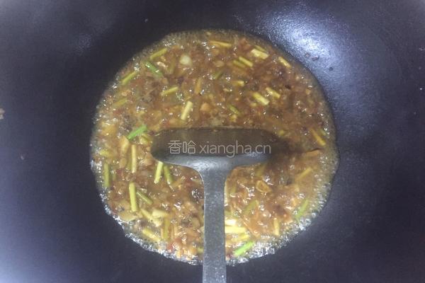 酸菜鲫鱼的做法图解2