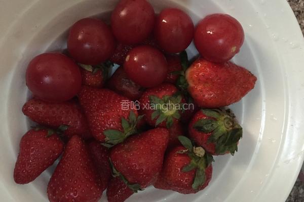混合果蔬汁的做法图解1