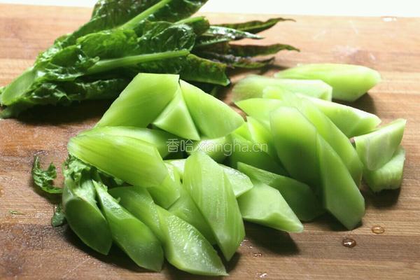 莴笋腊肉的做法图解1