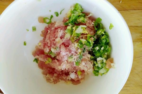 小萝卜酿肉的做法图解3