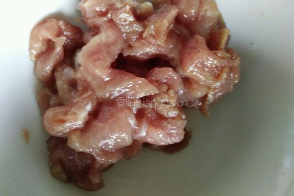 芹菜千张炒肉片的做法图解1