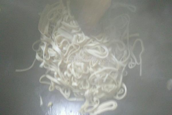 芹菜千张炒肉片的做法图解5
