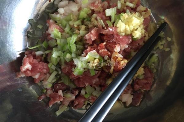 苋菜馅饺子的做法图解3
