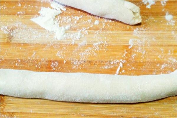 西葫芦韭菜鸡蛋虾米水饺的做法图解7