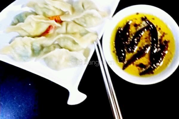 西葫芦韭菜鸡蛋虾米水饺的做法图解12