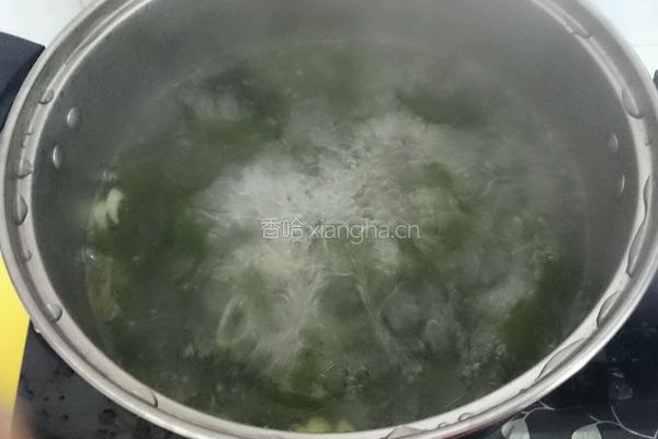 裙带鸡蛋汤的做法图解3
