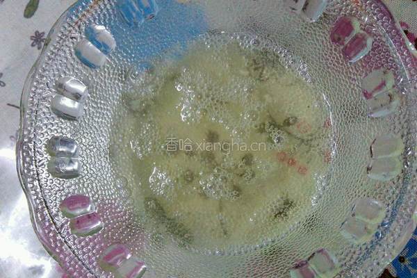 草莓双皮奶的做法图解3