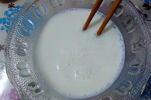 草莓双皮奶的做法图解9