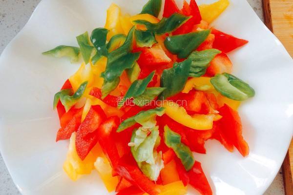 彩椒炒鸡肉片的做法图解6