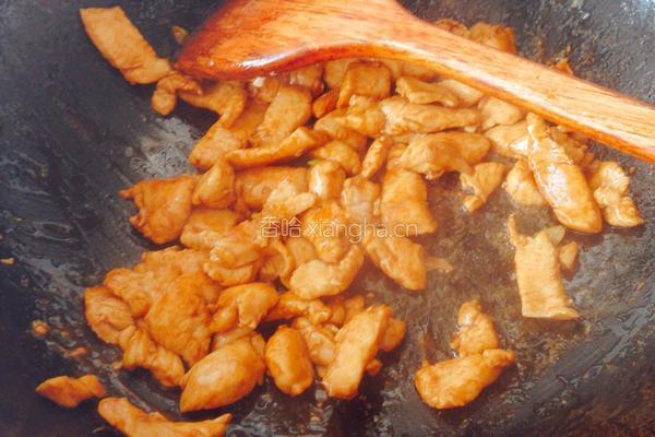 彩椒炒鸡肉片的做法图解8
