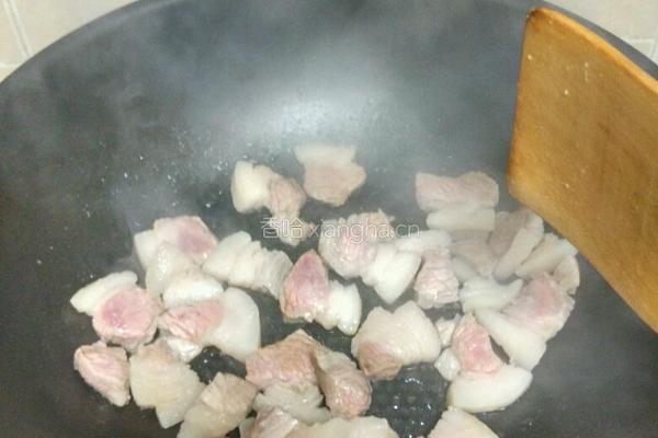 手撕包菜炒肉片的做法图解2
