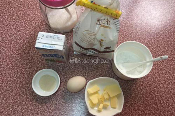 花朵面包的做法图解1