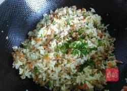 肉末彩蔬炒饭的做法图解7